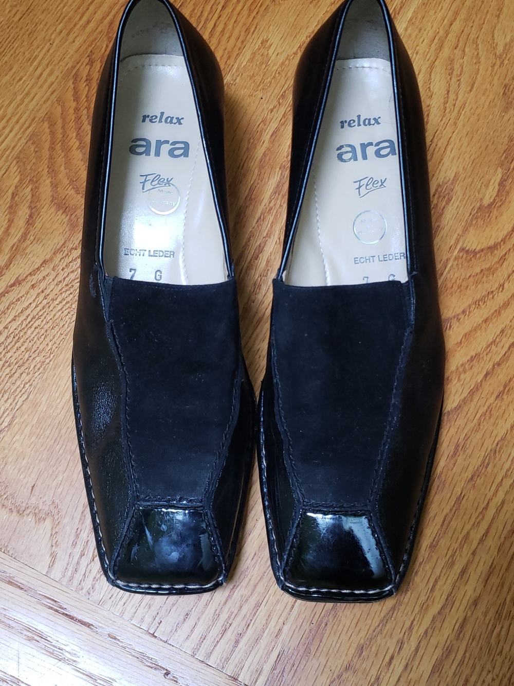 Ara Women Black Leather Slip-On Loafers with Relax Flex Sz. 10.5